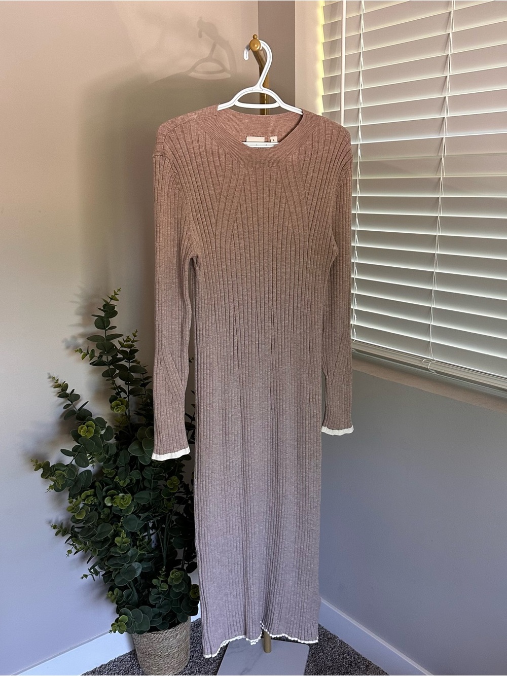 Varley Ribbed Knit Midi Dress - Picture 1 of 9